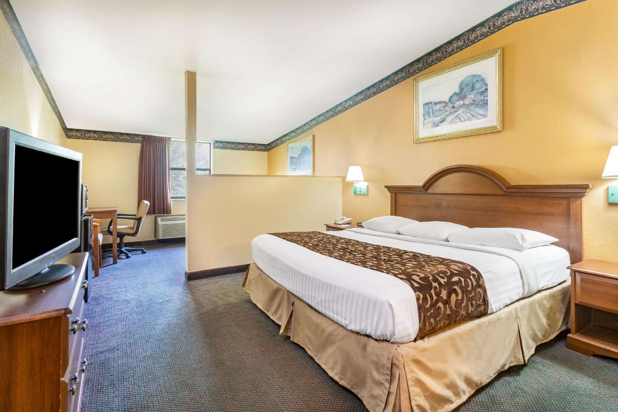 Howard Johnson By Wyndham Lake Stadt Exterior foto